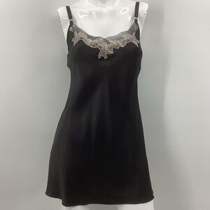 *** Victoria's Secret Black Chemise *** S